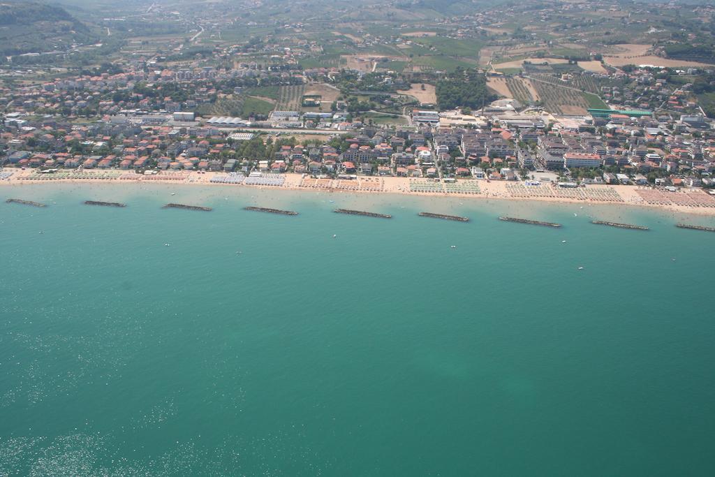 Holiday Dreams Francavilla Al Mare Exterior photo